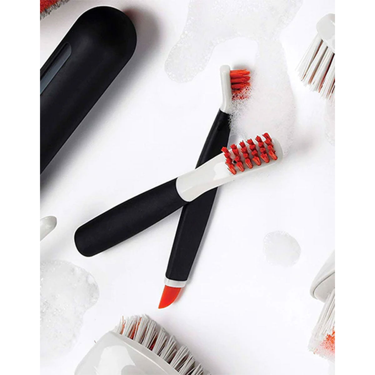 Juego de cepillos de limpieza profunda OXO (2 cepillos, rojo)