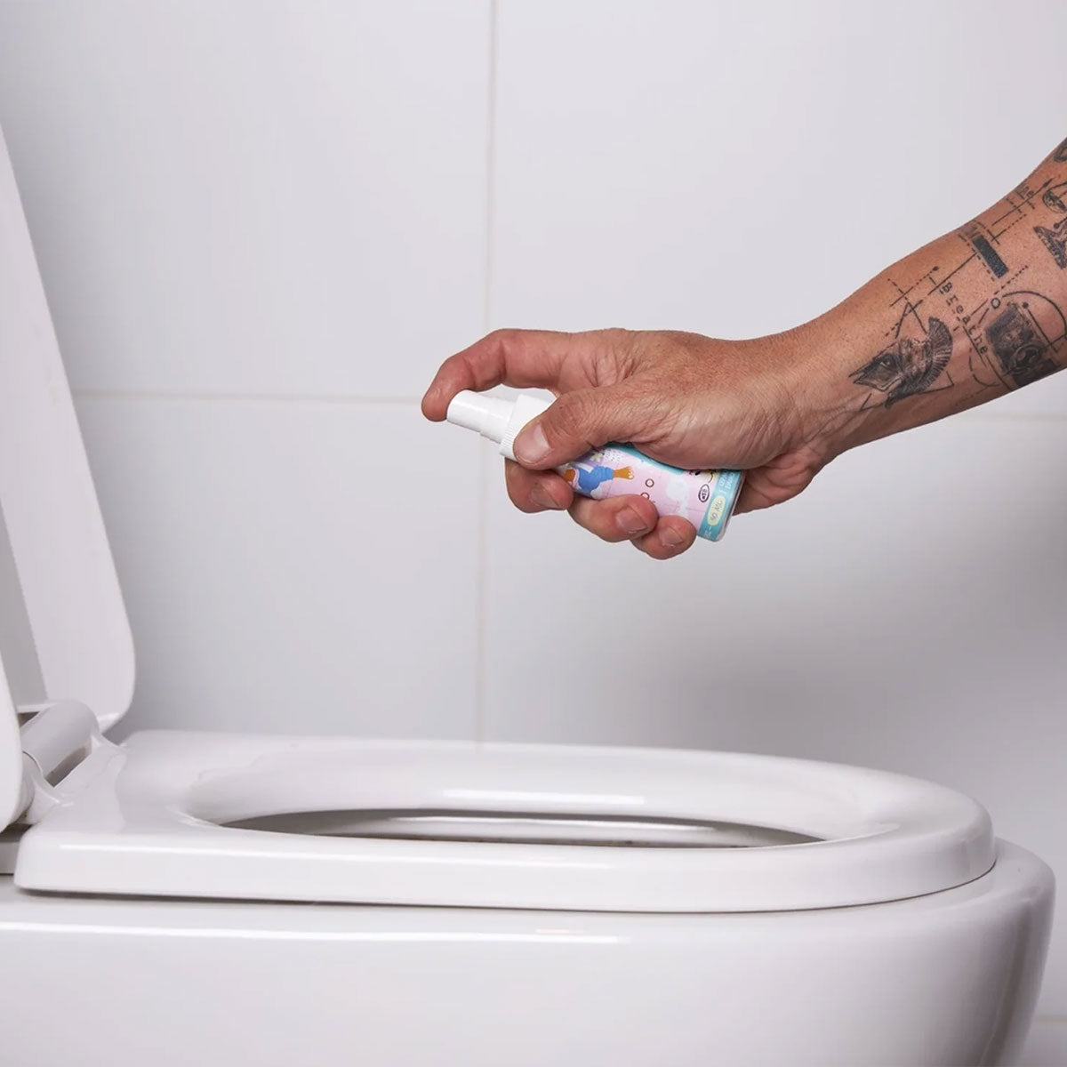 Spray para baño aroma Lemongrass 70 ml Dejapoo | Neutraliza y elimina olores con frescura herbal