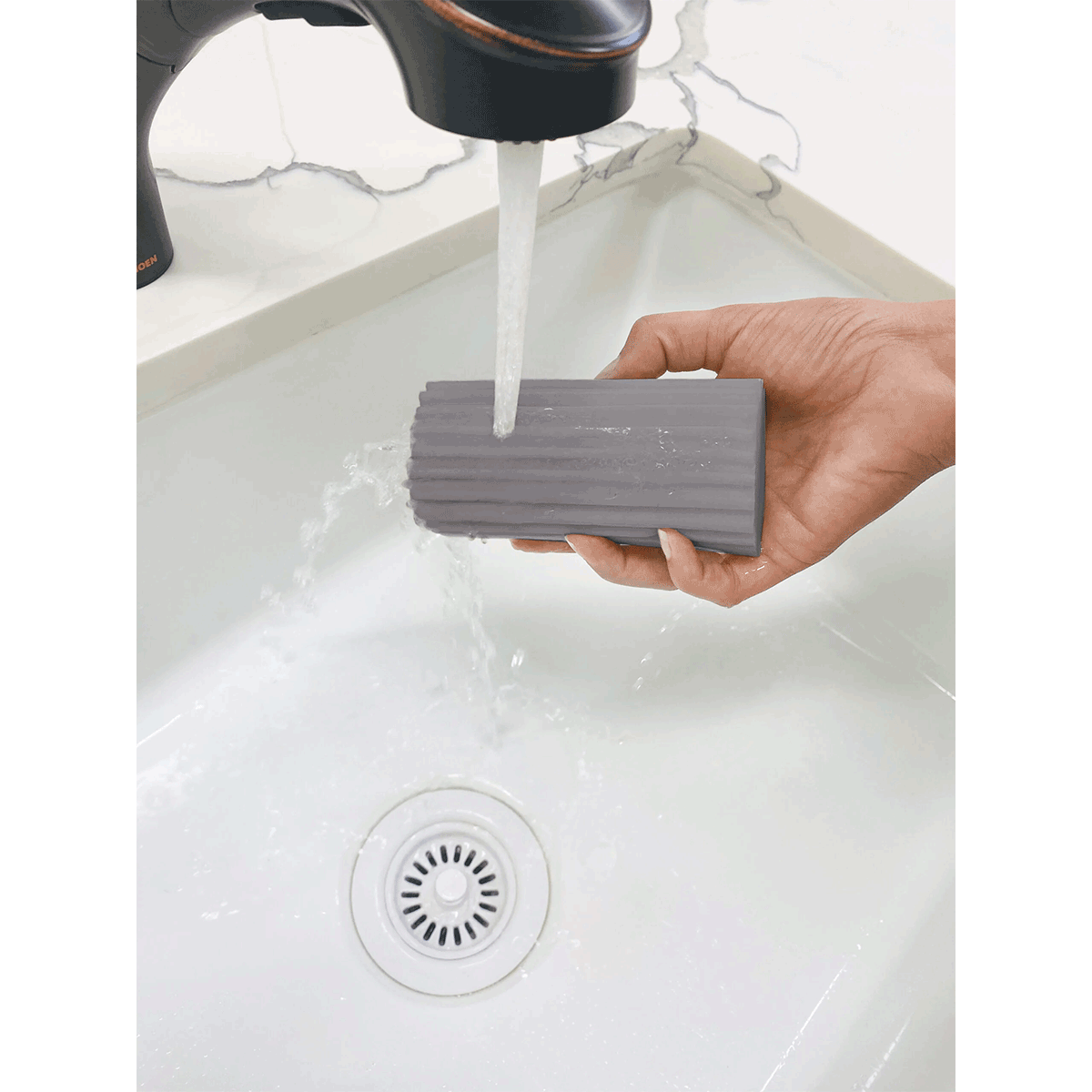 Damp Duster, Esponja Limpia Polvo Húmeda Scrub Daddy, la esponja favorita de USA, 1 unidad