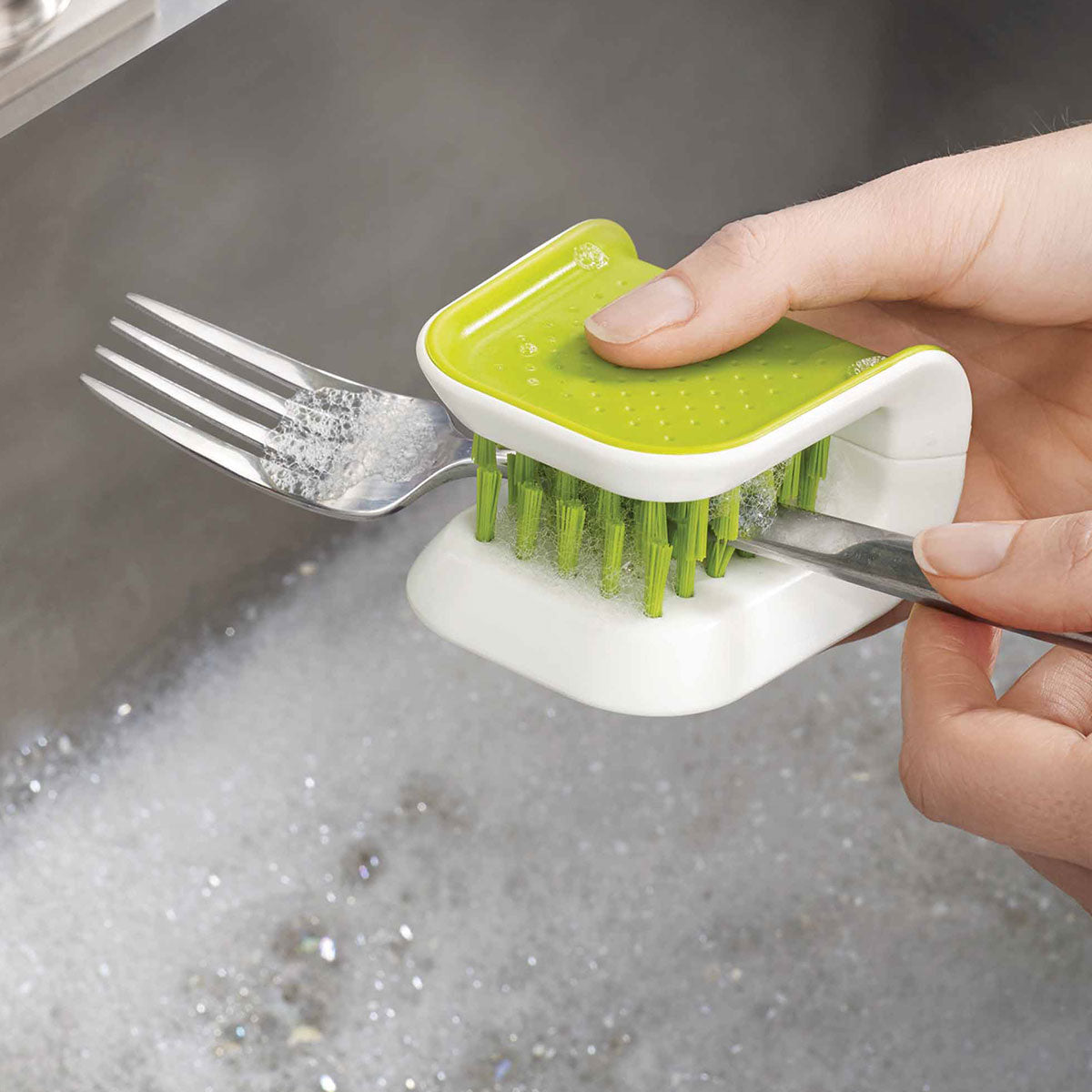 Cepillo BladeBrush™ limpiador de cuchillos y cubiertos antideslizante Joseph Joseph